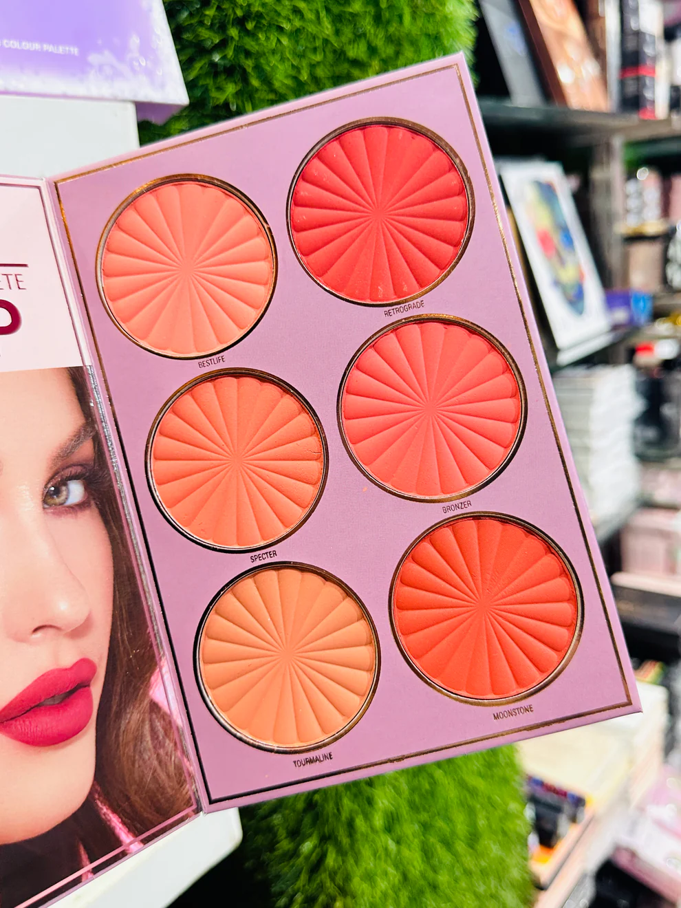 Mocallure Luxe 5in1 Pro Makeup Book - Valentine Special - Image 5