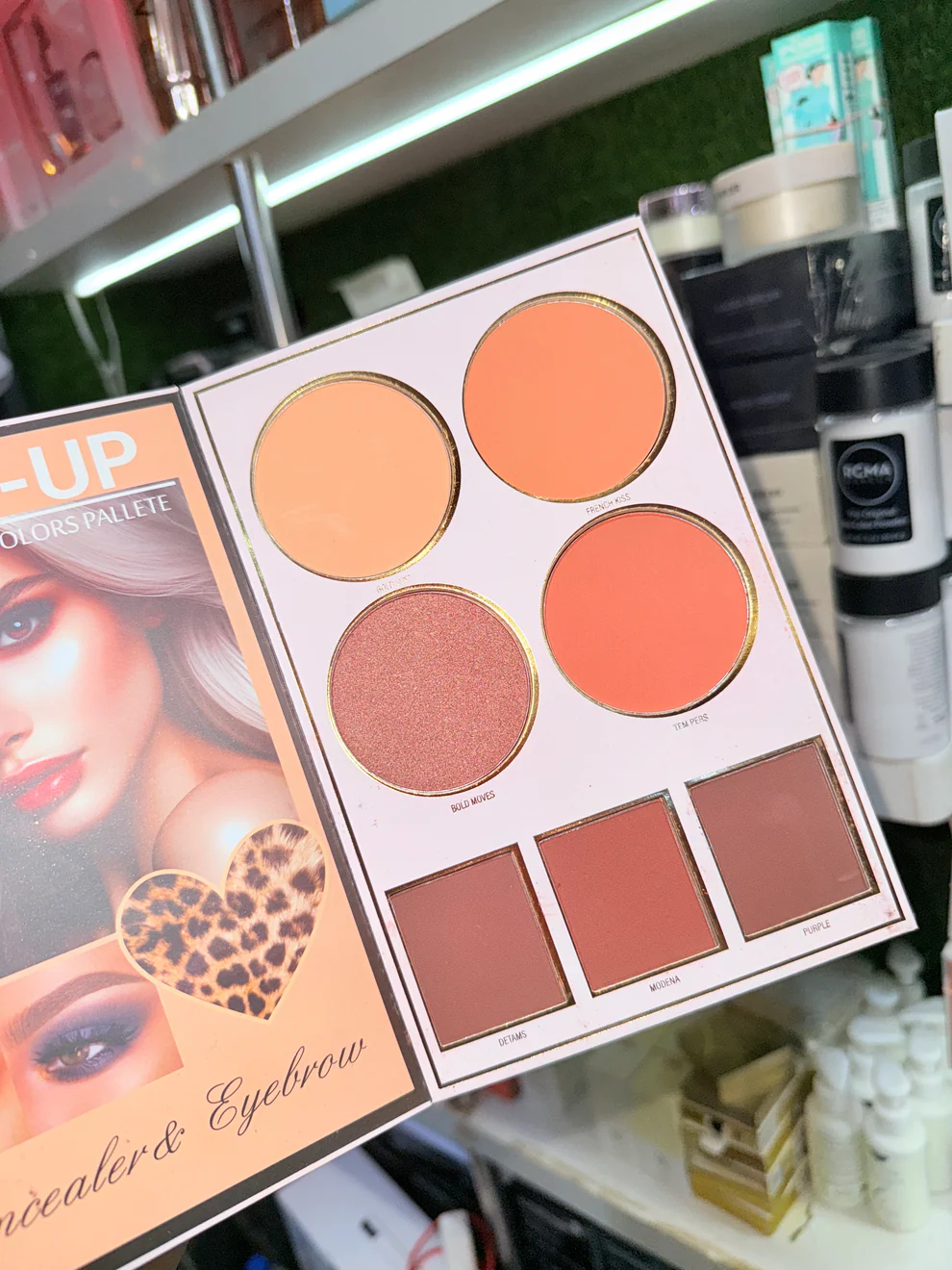 Exclusive Tiger Heart 6 Page Makeup Book Pallete - Image 8