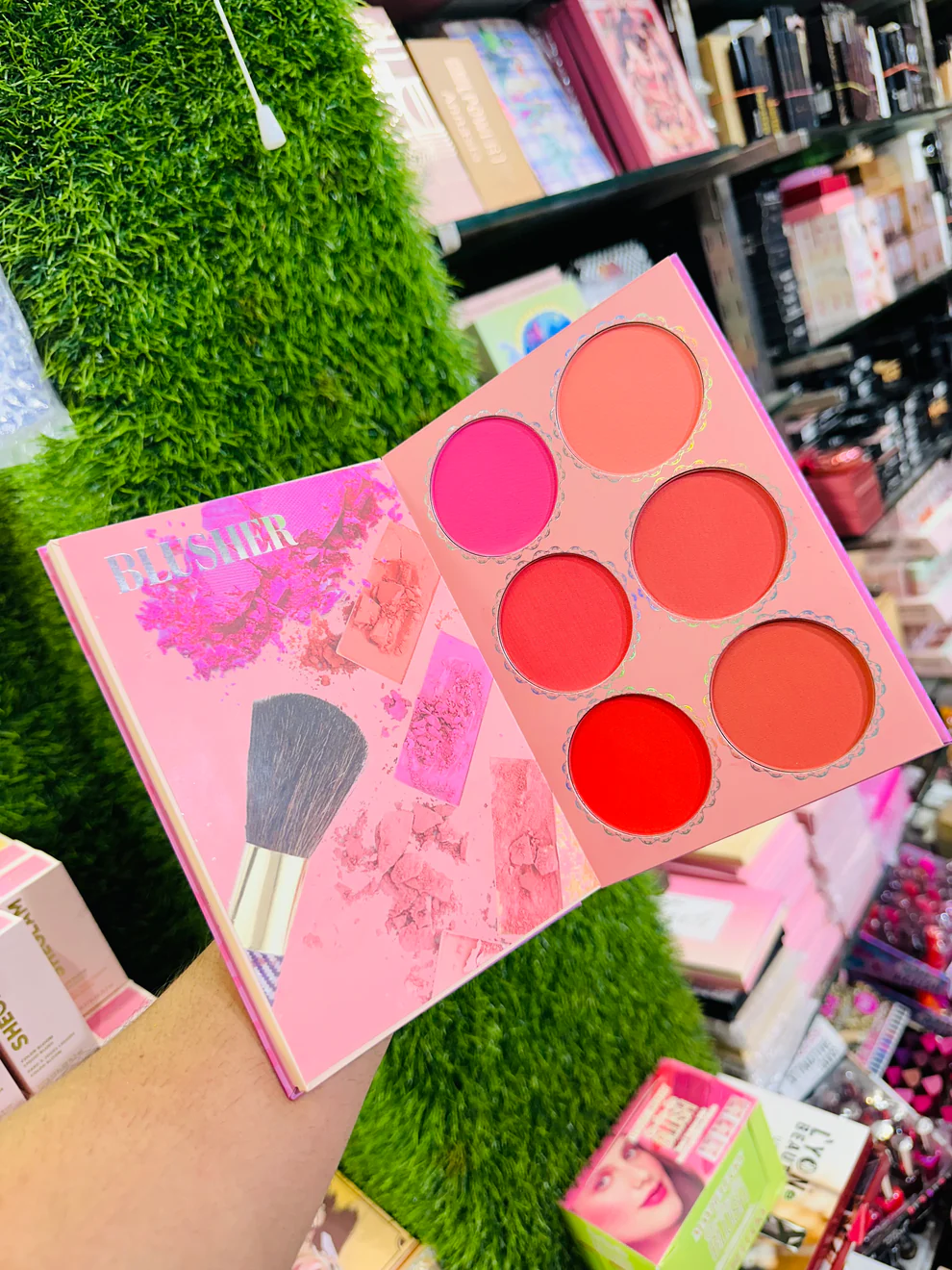 IGOODCO 4 Page Makeup Book | Highlighters | Blushers | Contours | Eyeshadows | Concealers | Eyebrow Powders - Image 5