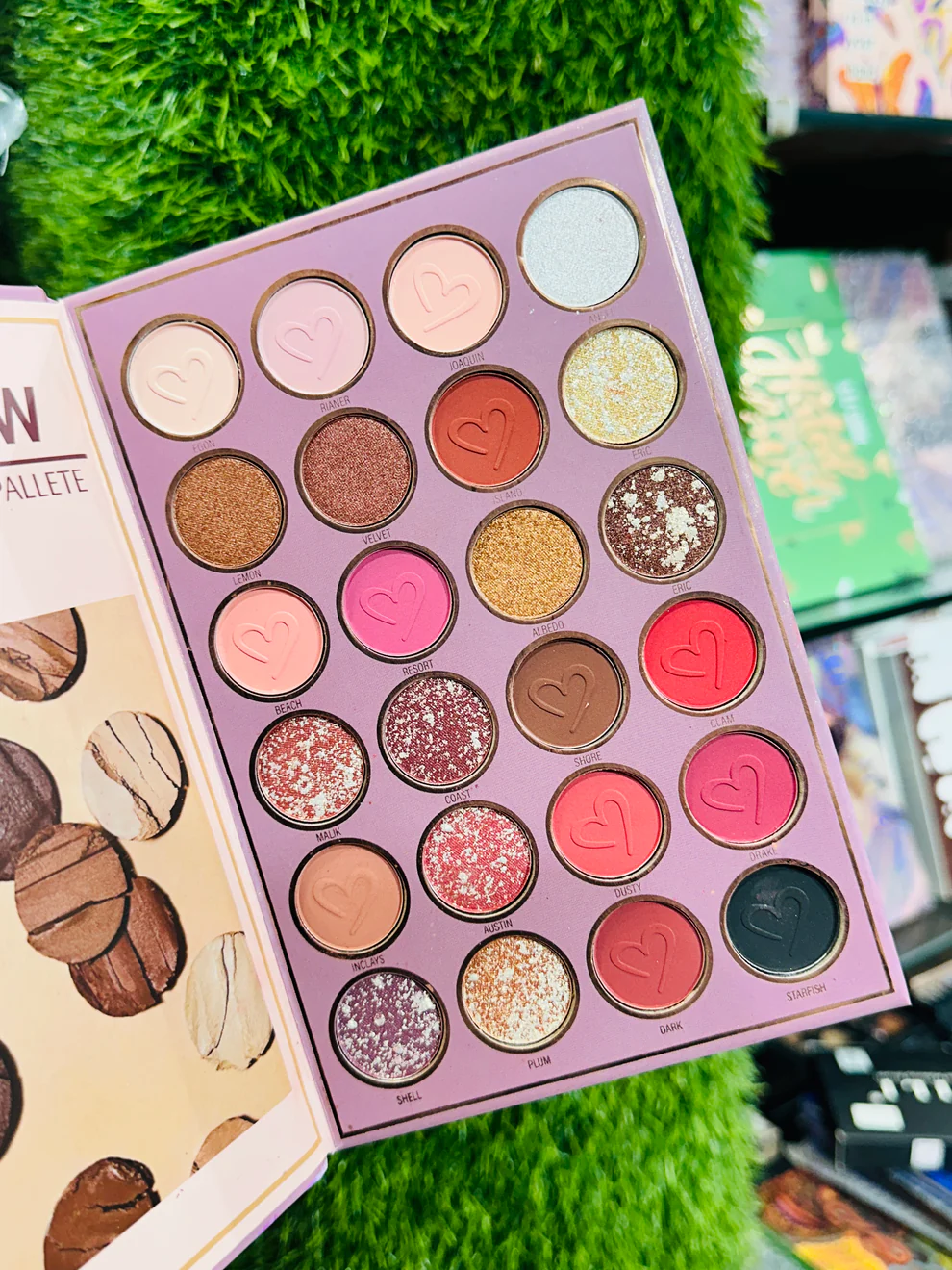 Mocallure 5 Page All in Makeup Book Palette - Image 6