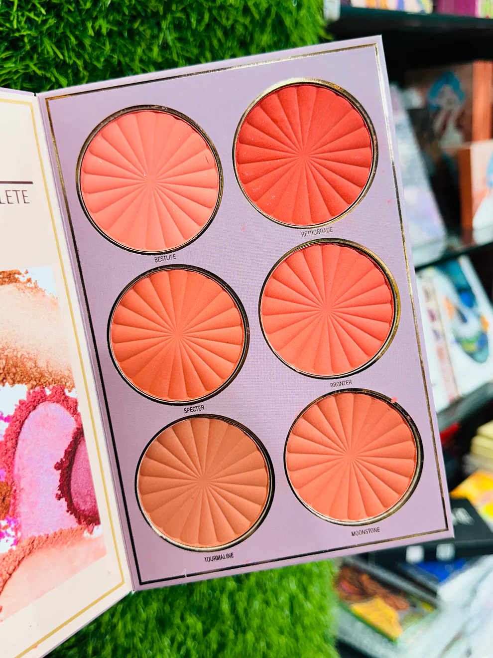 Mocallure 5 Page All in Makeup Book Palette - Image 5