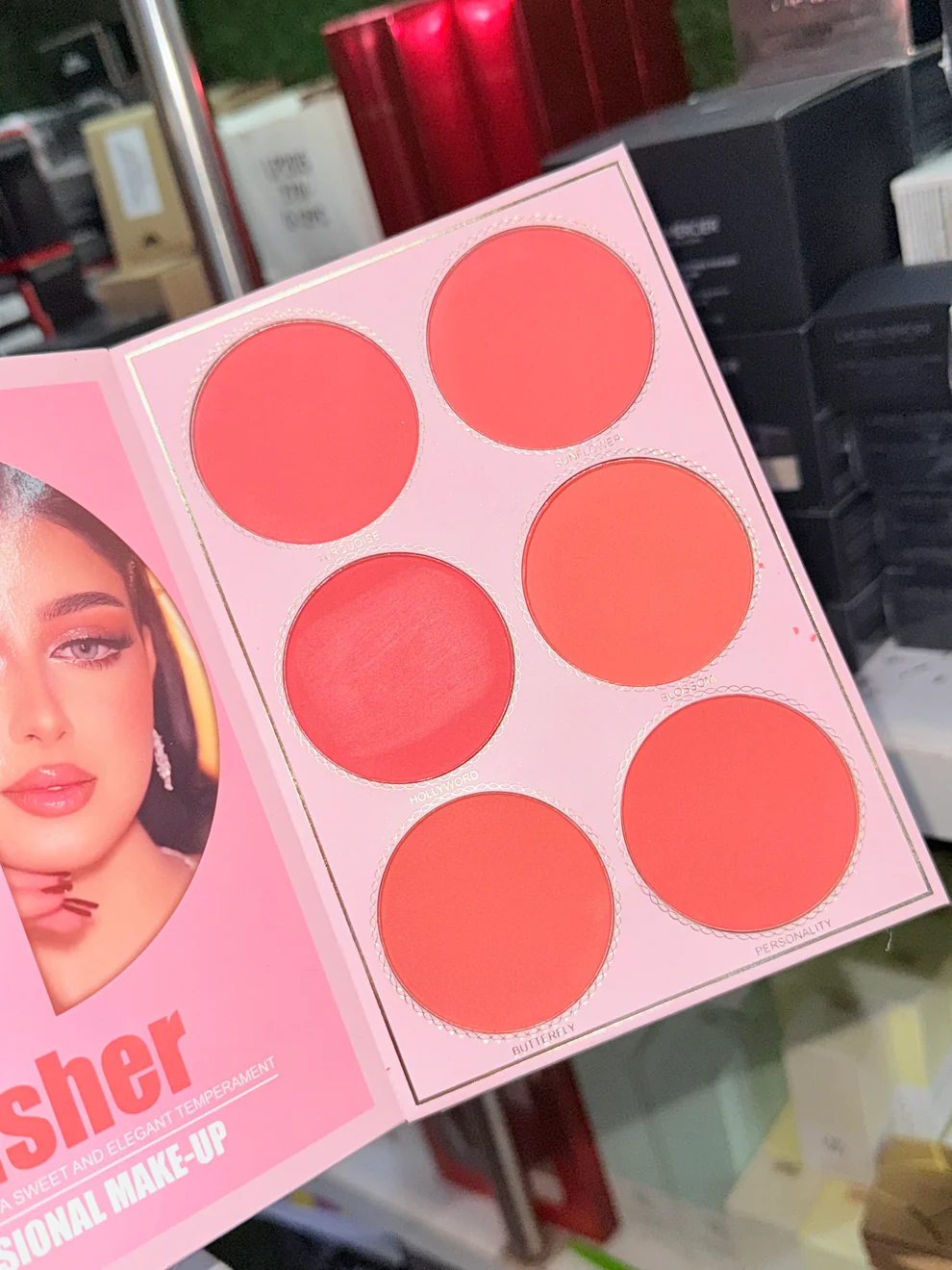 IGOODCO 2.0 Pink Eye 5 Page Viral Makeup Book Palette - Image 2