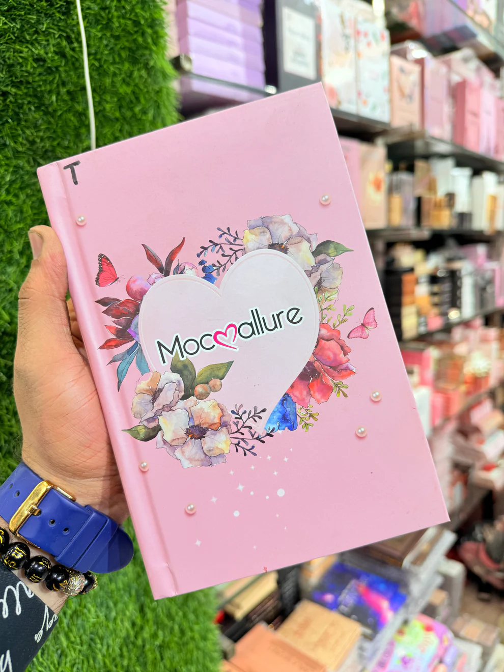 Mocmallure Pink Valentine Makeup Book 5 Page - Image 6